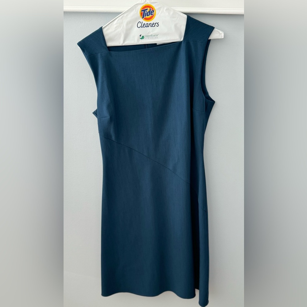 M.M.LaFleur, the Pauline dress – recycled WonderTex. Machine washable. Size 4